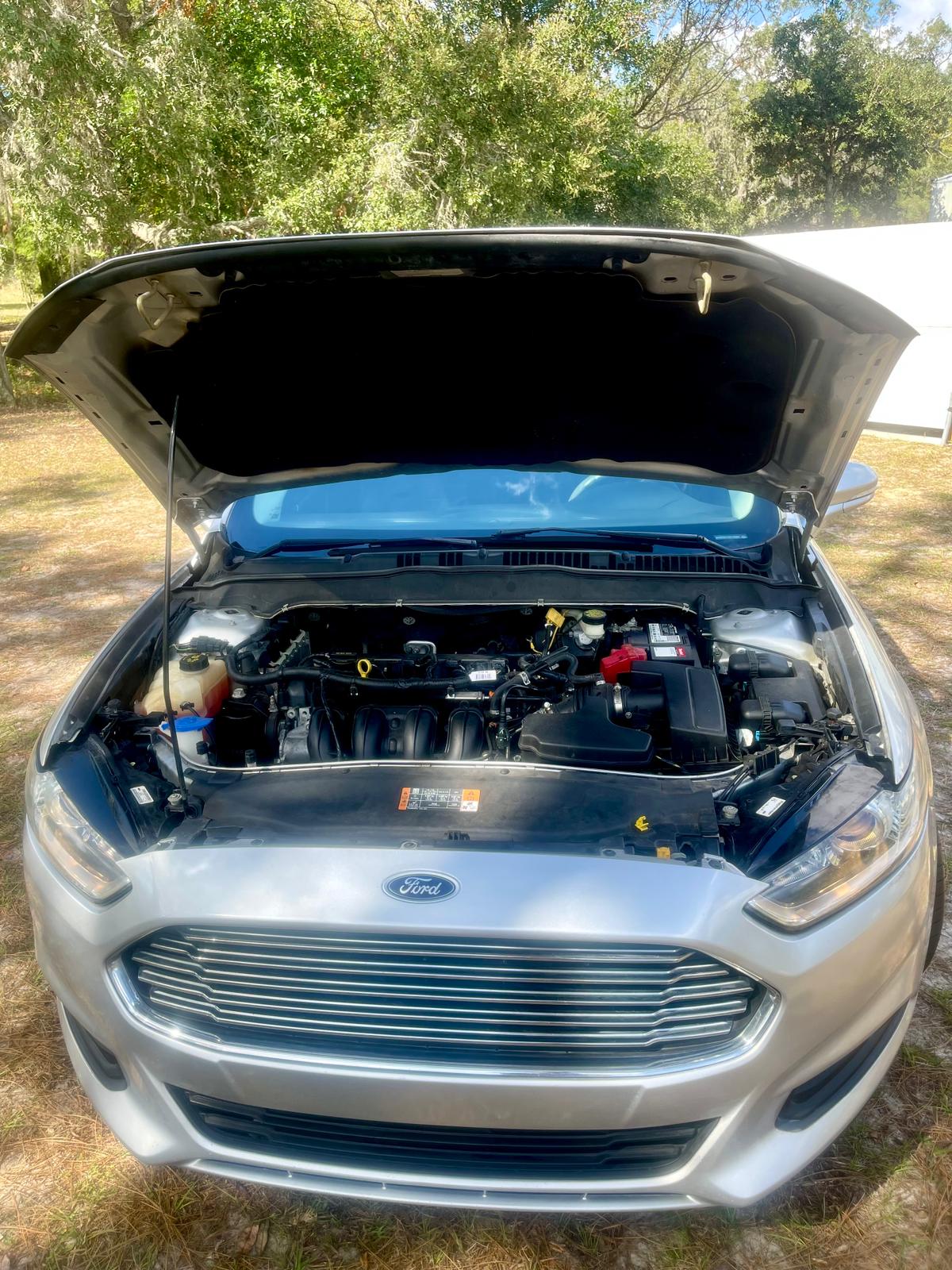 2016 Ford Fusion SE fully loaded